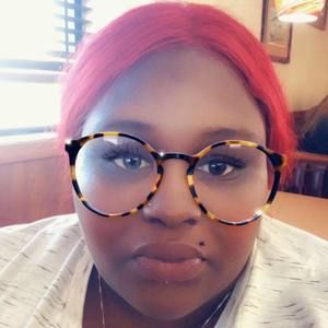 Meet your Posher, Latoya